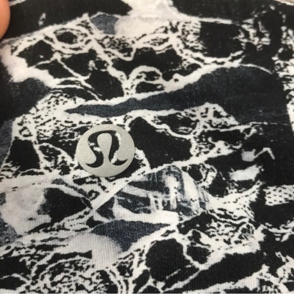 Lululemon Train Times 7/8 Pant 25" Interlaced - Picture 7 of 8